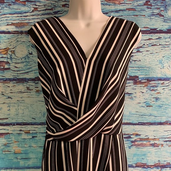 Le Chateau Striped Sleeveless Jumpsuit - Picture 3 of 10
